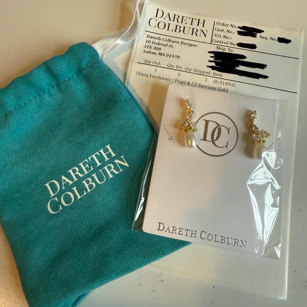 NWT: Dareth Colburn Olivia Freshwater Pearl & CZ Earrings